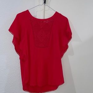 Coral/red top flowy material. So cute with jeans! Great condition.